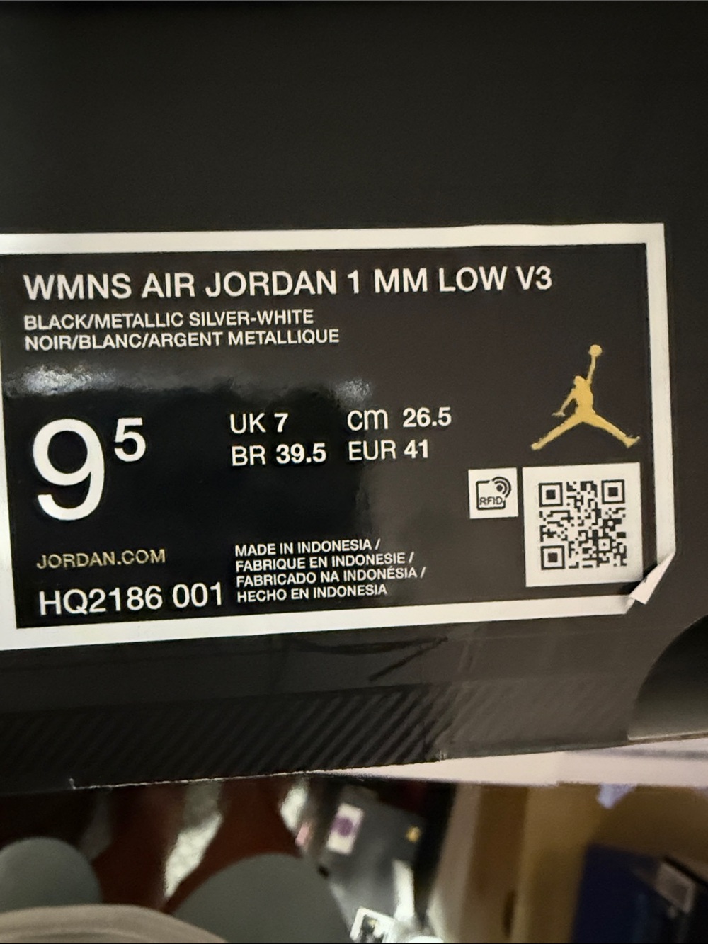New Nike Air Jordan 1 Low SE Black Metallic Silver 9.5 W or 7 M - Picture 7 of 7